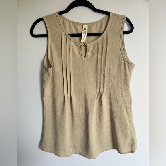 Tops - Work Blouse,‎ Size M